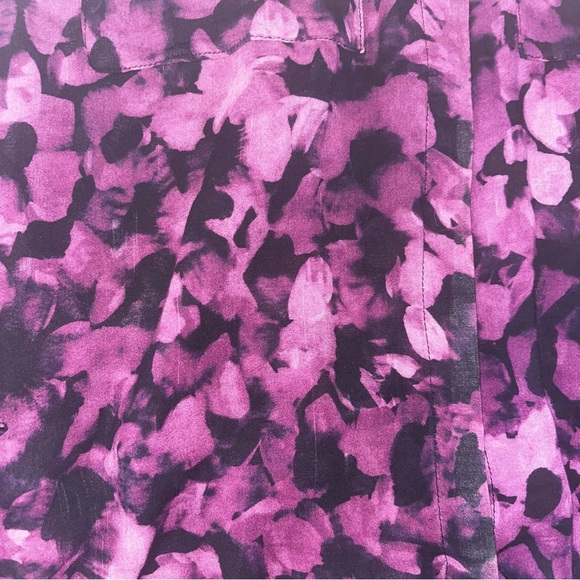 Bella Dahl Button Down Hipster Top in Berry Floral Print - Picture 3 of 4